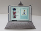 Pyramidenkissen Pünktchen Buchkissen oder Tablettkissen