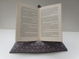 Pyramidenkissen Waben Buchkissen oder Tablettkissen